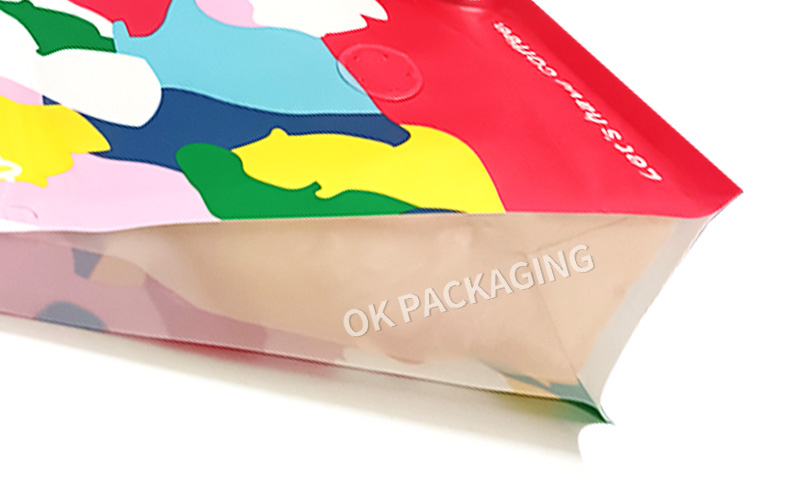 Recyclable coffee bag details (2)